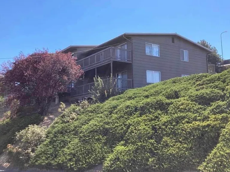 2825 Mayfair Dr #2 — Photo 3