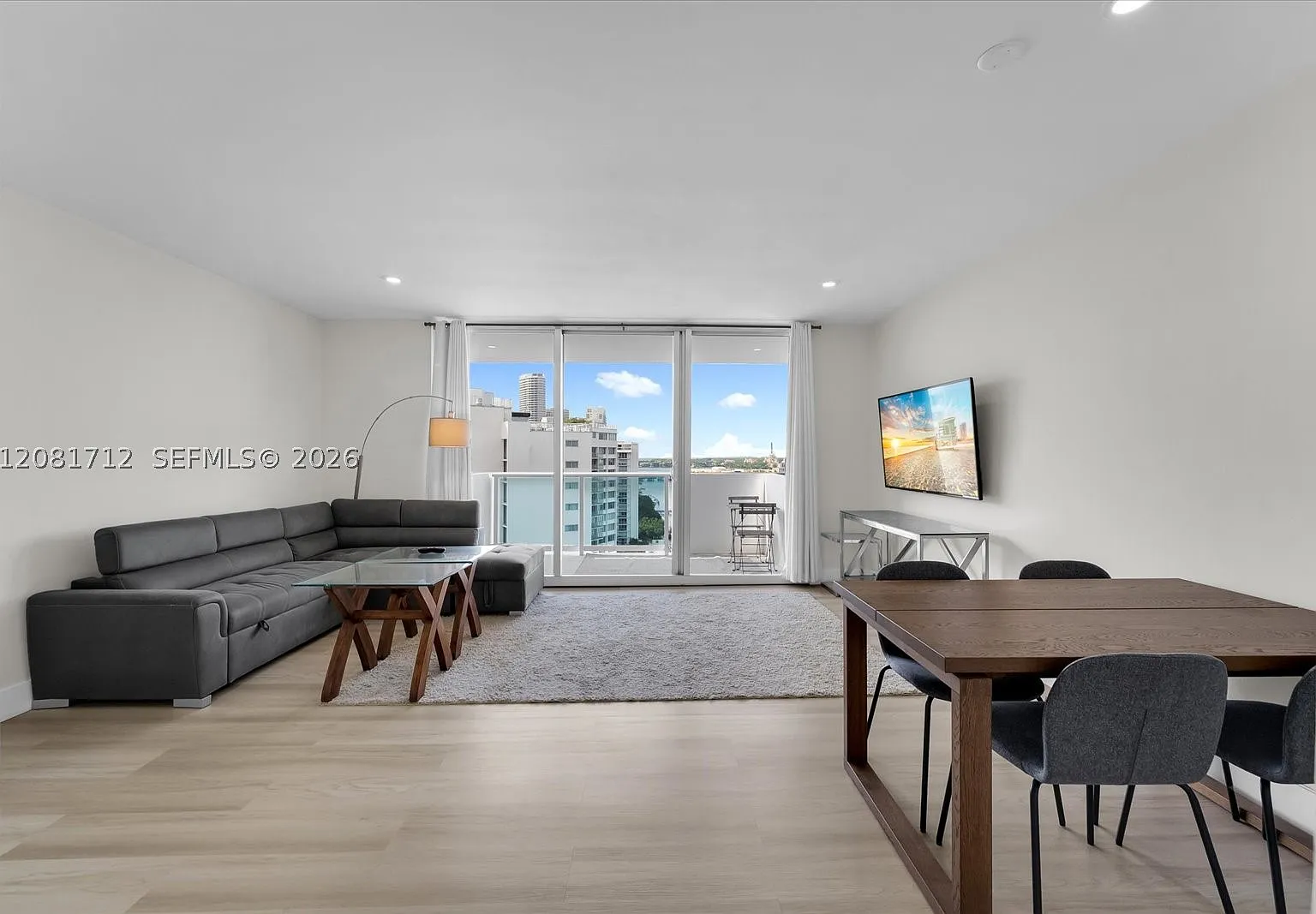 Studio, 1.0 bath, 552 sqft, $3,000 — Photo 1