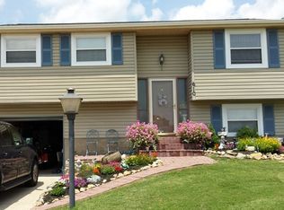 610 Ridgeview Dr, Harrison, OH 45030