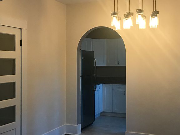 4th image of 537 W May St