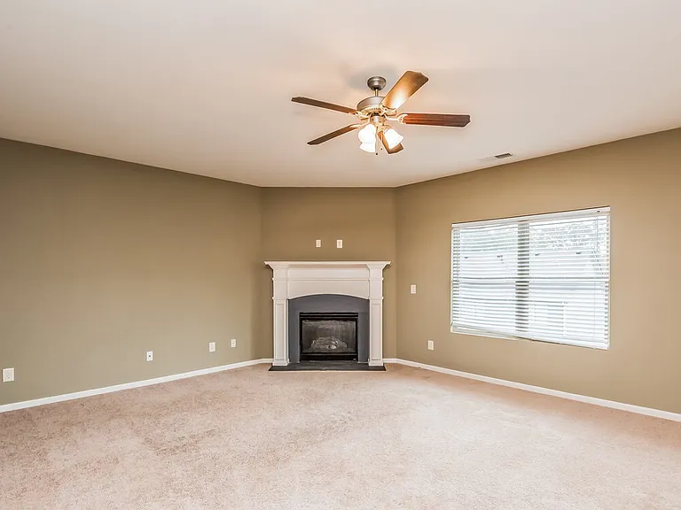 3542 Sandy Bank Dr — Photo 4