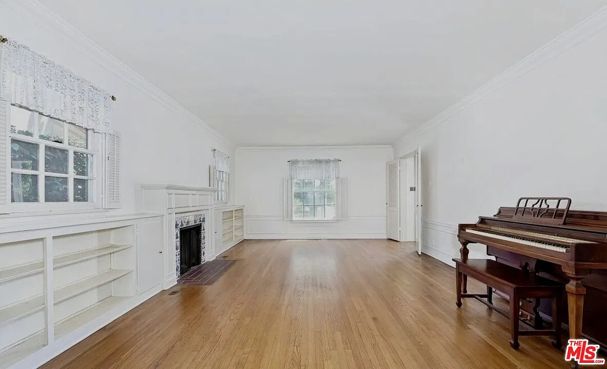 5 bed, 4.0 bath, 2780 sqft, $10,000 — Photo 4