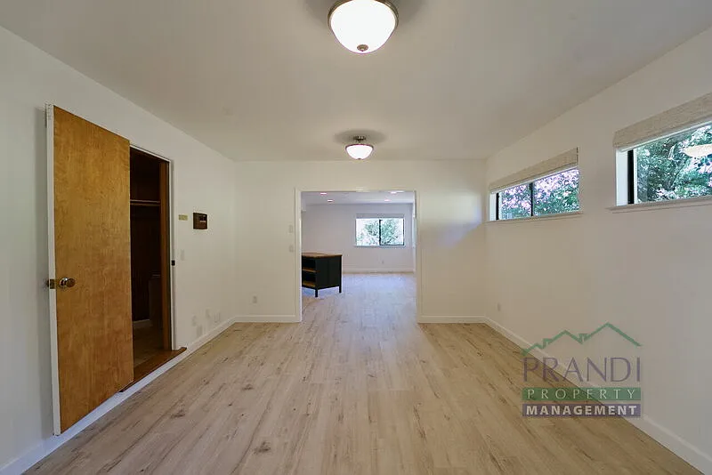 1 bed, 1.0 bath, 900 sqft, $2,500 — Photo 2