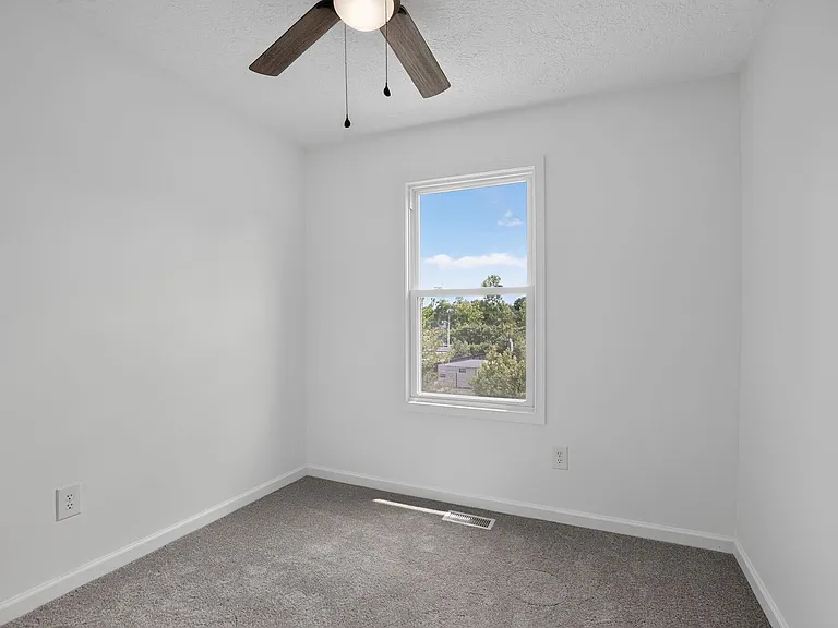 19 Dale Dr — Photo 9