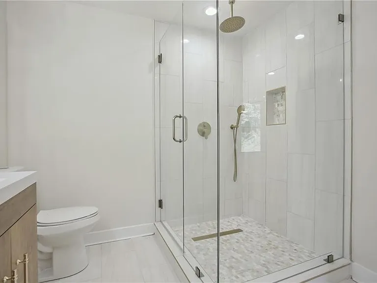 4248 Autumn Woods Ct — Photo 17