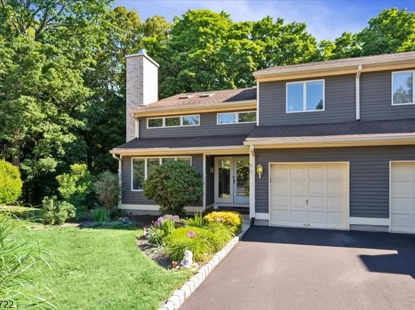 5 Saint Andrews Ln, Clinton Twp., NJ 08801