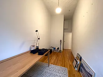 Rented by R New York