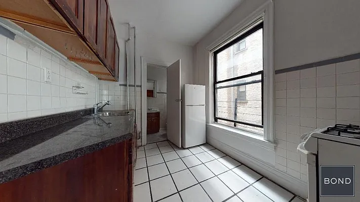 Rented by Bond New York | media 19