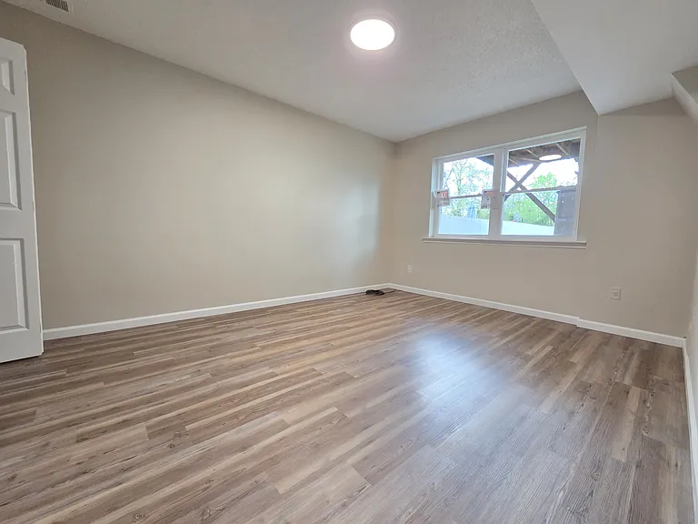 162 Jules Dr #1 — Photo 8