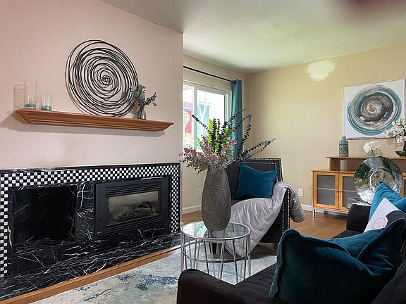 2nd image of 3095 Marina Dr APT 35