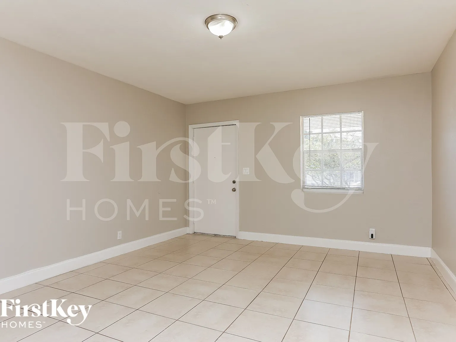 2 bed, 1.0 bath, 1050 sqft, $2,490 — Photo 3