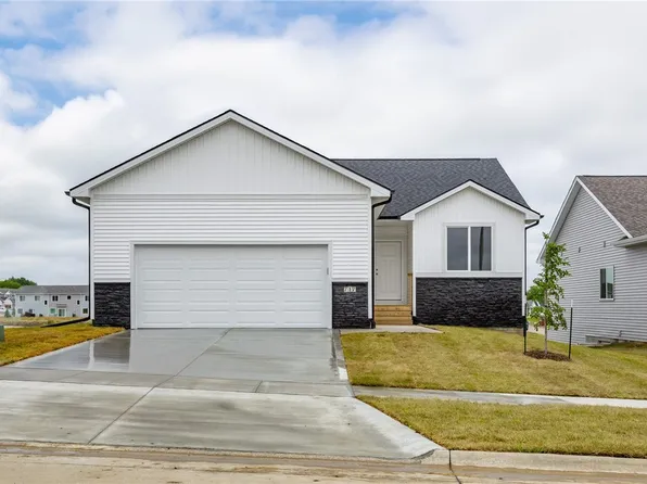 717 Plainside Ave, Norwalk, IA 50211