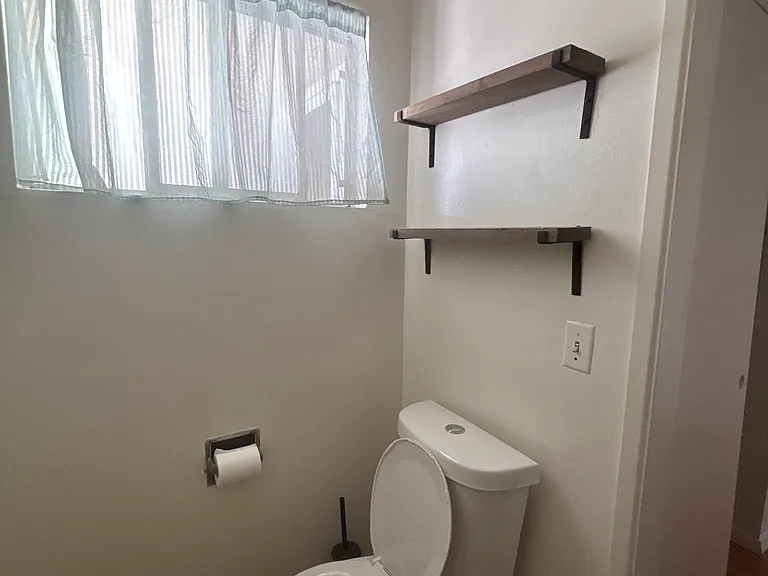 1432 Wardman Dr — Photo 11