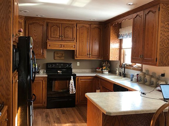 3rd image of 2555 Jody Dr