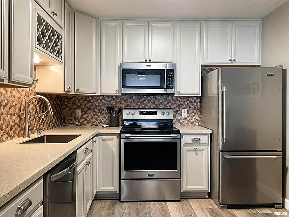 5th image of 4155 Mallard Ct APT 4