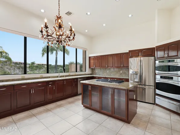 6520 N Regal Manor Dr, Tucson, AZ 85750