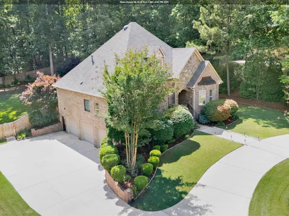 8514 Redwood Ln, Bessemer, AL 35022