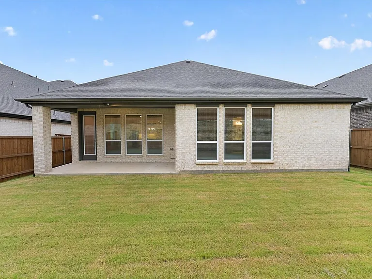 4123 Windy Point Rd — Photo 23