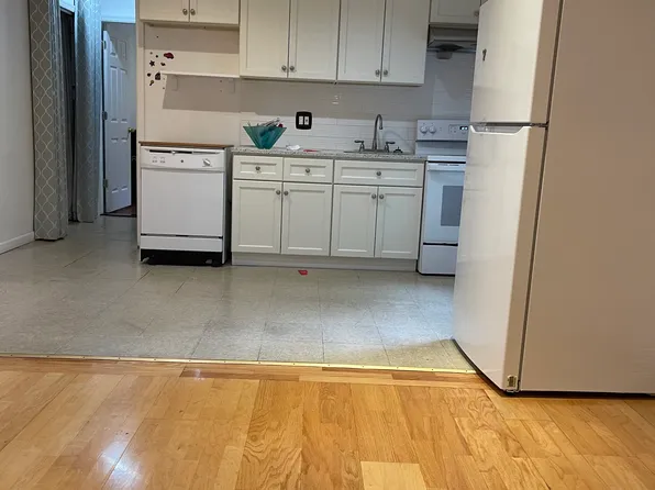 (undisclosed Address), Woodbury, NY 11797