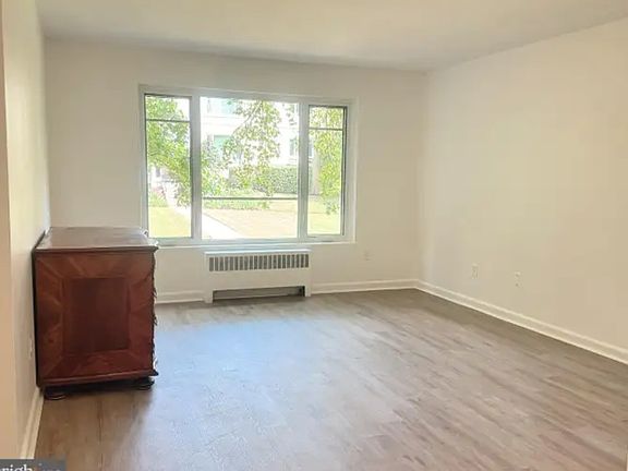 5th image of 10403 Montrose Ave APT 102