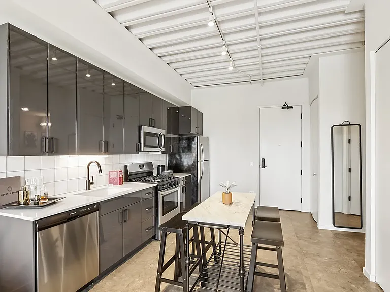 1222 W Jackson Blvd #206 — Photo 11