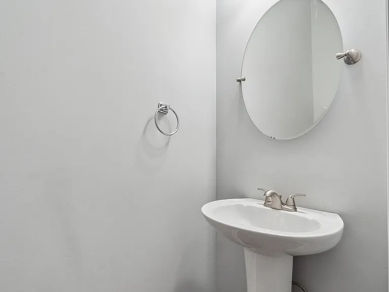 138 Briar Hollow Dr — Photo 3