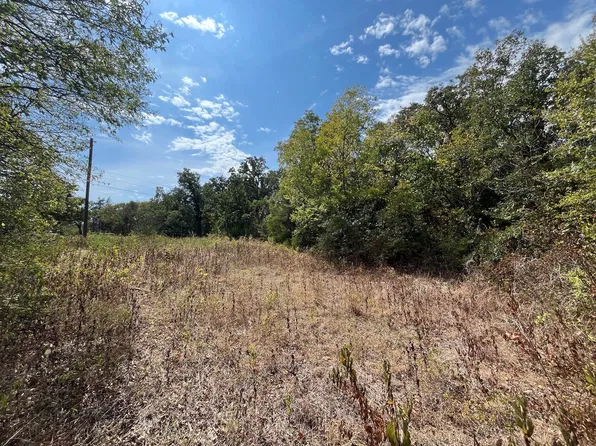 7111 Main St, Alvarado, TX 76009