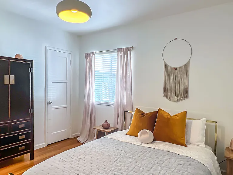 4233 Gateway Ave — Photo 5