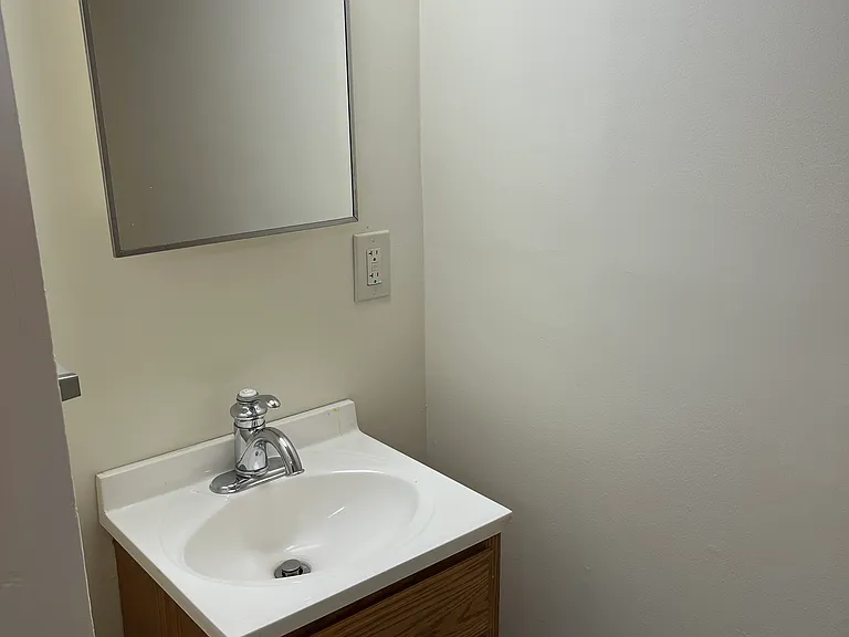 118 Park St #1 — Photo 3