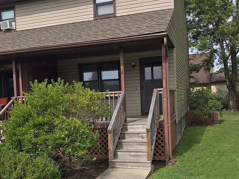 244 Adams Ln — Photo 1