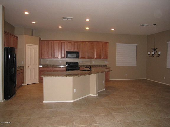 4th image of 3190 E Lark Dr