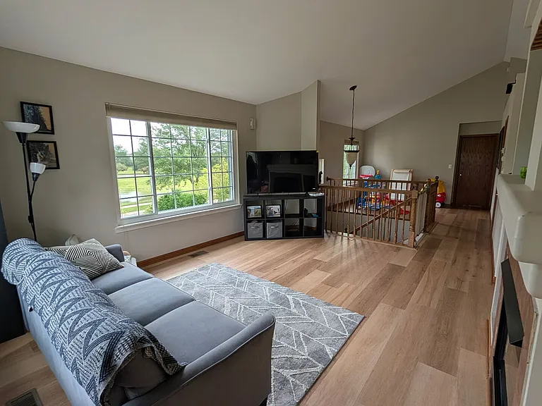 2270 Twilight Dr #2270 — Photo 2