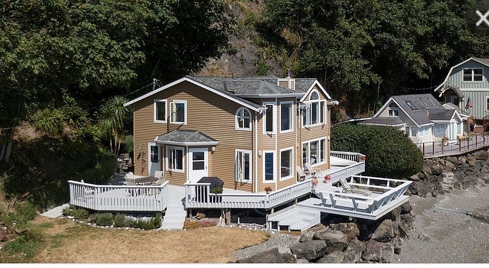 1st image of 9423 Sunrise Beach Dr NW
