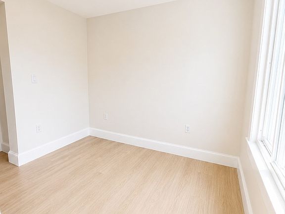 5th image of 60 Bennington St #3