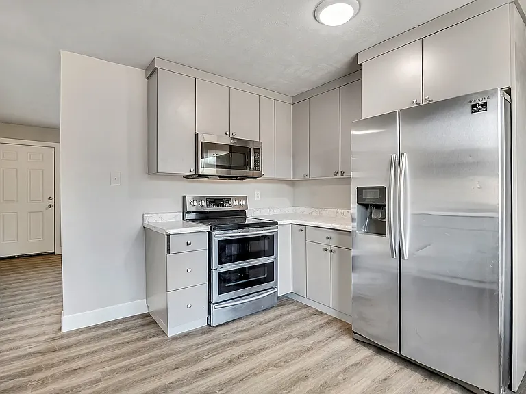 1229 S Emery St #A — Photo 2