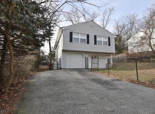 29 Robert St, Rockaway, NJ 07866