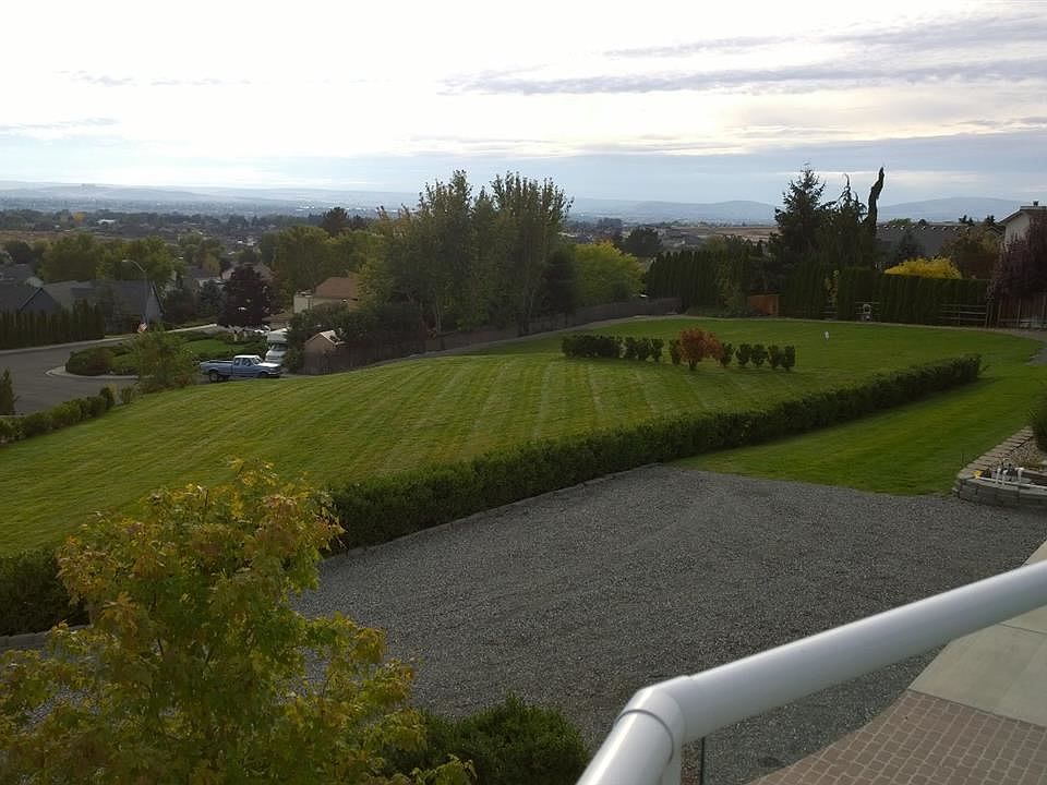 1st image of 4007 Meadow Beauty Dr