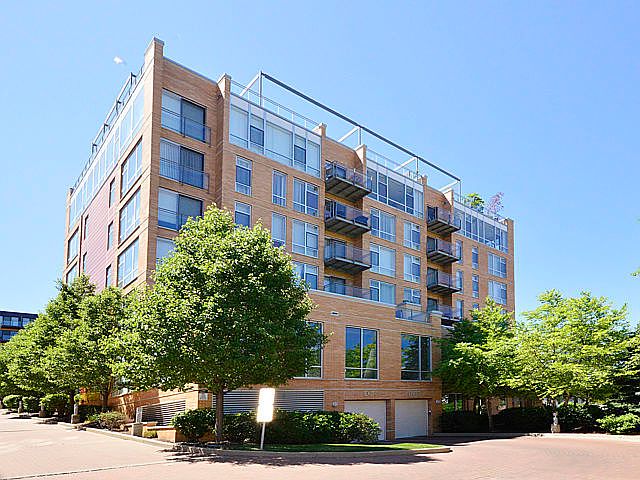 1st image of 1740 Oak Ave Unit 703A