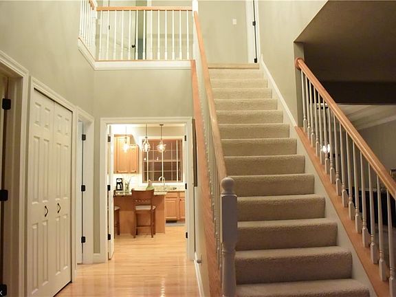 Hallway to Kitchen