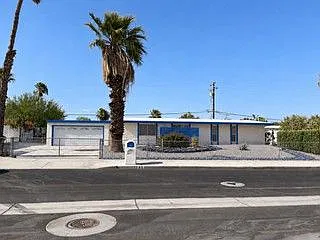 3 bed, 1.5 bath, 1533 sqft, $2,100 — Photo 1