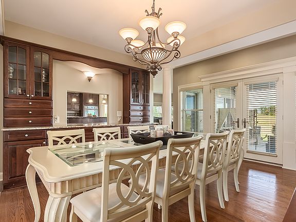 5th image of 6706 Traquair Pl