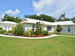 8524 SE Seagrape Way, Hobe Sound, FL 33455