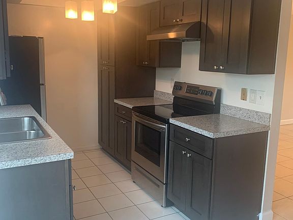 3rd image of 3282 Oak Lake Pl #122