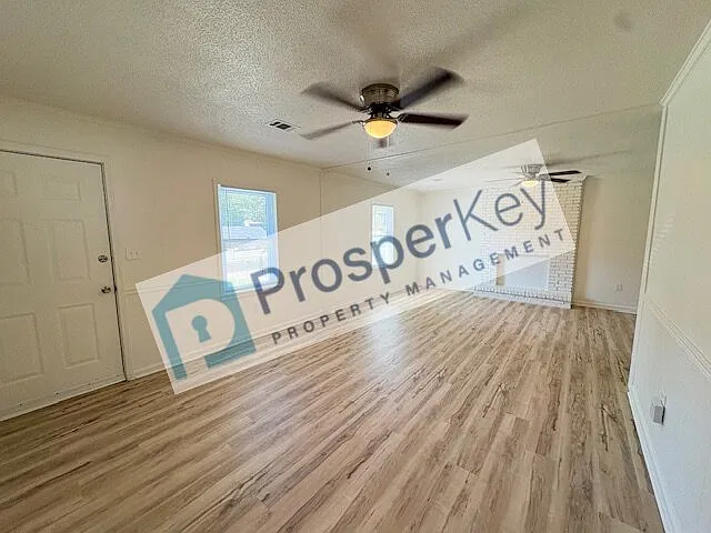 15 Georgia Ave — Photo 3