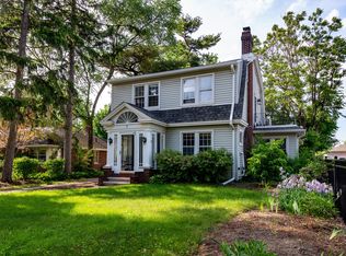 2 N Woodside Park Blvd, Pleasant Ridge, MI 48069