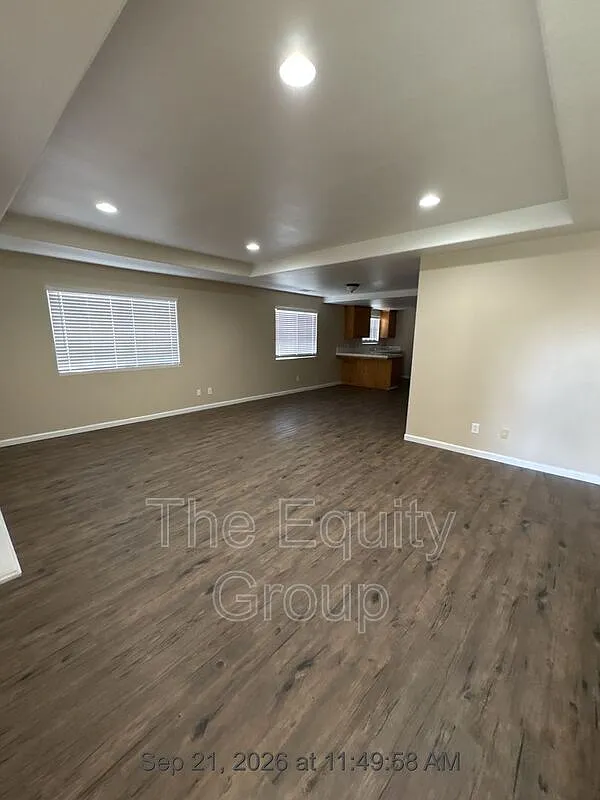 2 bed, 2.0 bath, 900 sqft, $1,600 — Photo 2