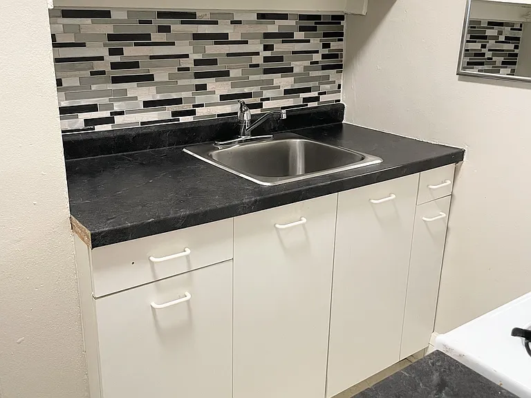 St. Clair Apartments — Photo 6