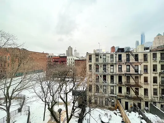 Rented by City Connections Realty | media 10