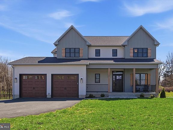 4th image of 1434 Cloverdale Rd