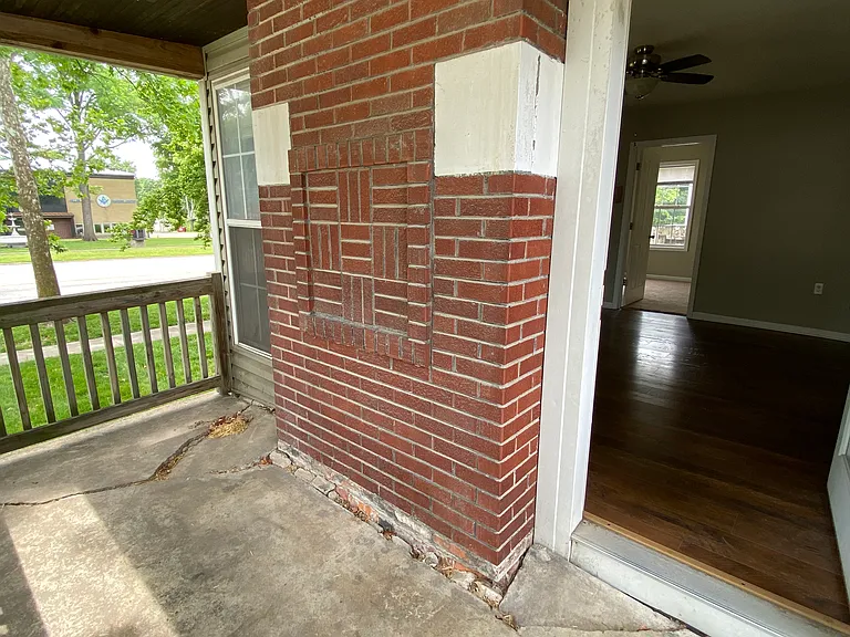 600 W Broadway Blvd #A — Photo 16